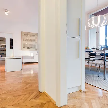 Slovenska Street Апартаменты *